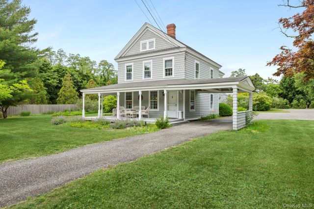 718 Montauk Highway, East Quogue, NY 11942