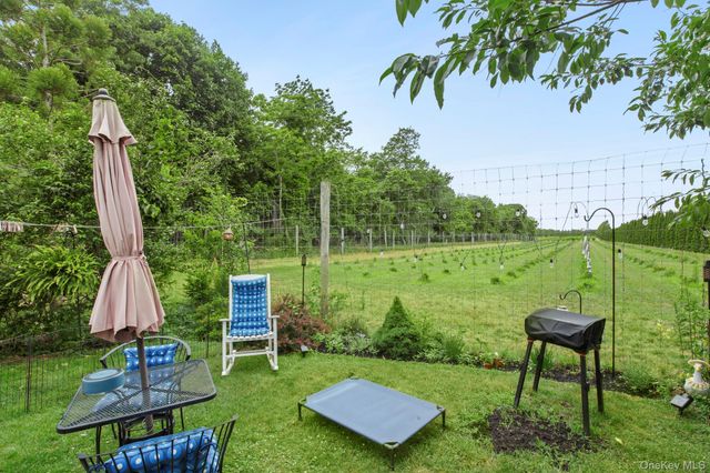 718 Montauk Highway, East Quogue, NY 11942
