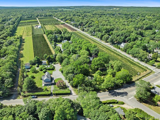 718 Montauk Highway, East Quogue, NY 11942