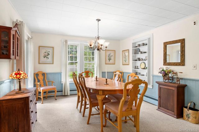 718 Montauk Highway, East Quogue, NY 11942