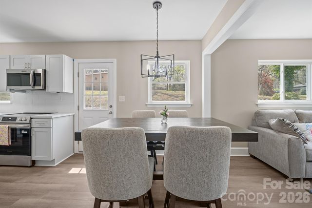 5000 Hoover Drive, Charlotte, NC 28269