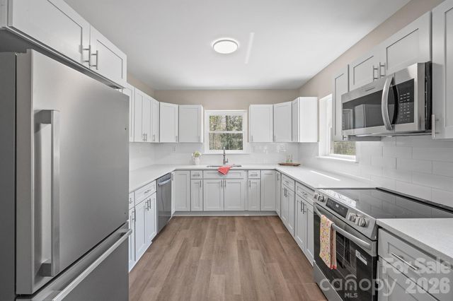 5000 Hoover Drive, Charlotte, NC 28269