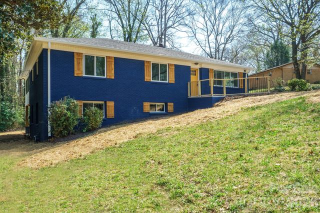 5000 Hoover Drive, Charlotte, NC 28269