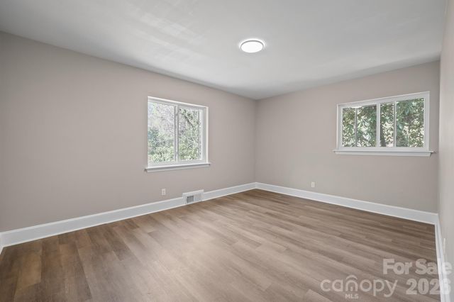 5000 Hoover Drive, Charlotte, NC 28269