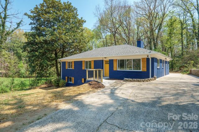 5000 Hoover Drive, Charlotte, NC 28269