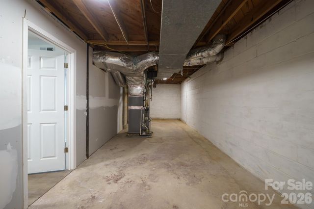 5000 Hoover Drive, Charlotte, NC 28269