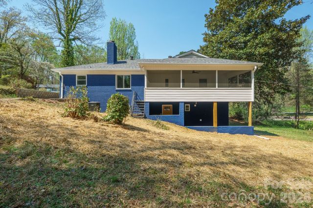 5000 Hoover Drive, Charlotte, NC 28269