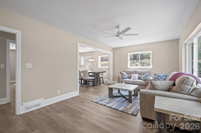 5000 Hoover Drive, Charlotte, NC 28269