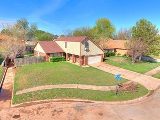 2105 NE 11th Street, Moore, OK 73160