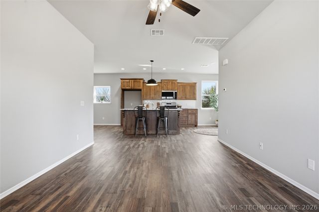 1532 E Grayson Avenue, Sapulpa, OK 74066