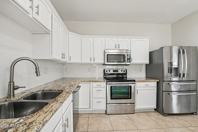 9056 W PORT ROYALE Lane, Peoria, AZ 85381