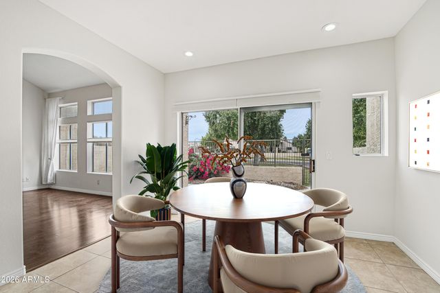 9056 W PORT ROYALE Lane, Peoria, AZ 85381