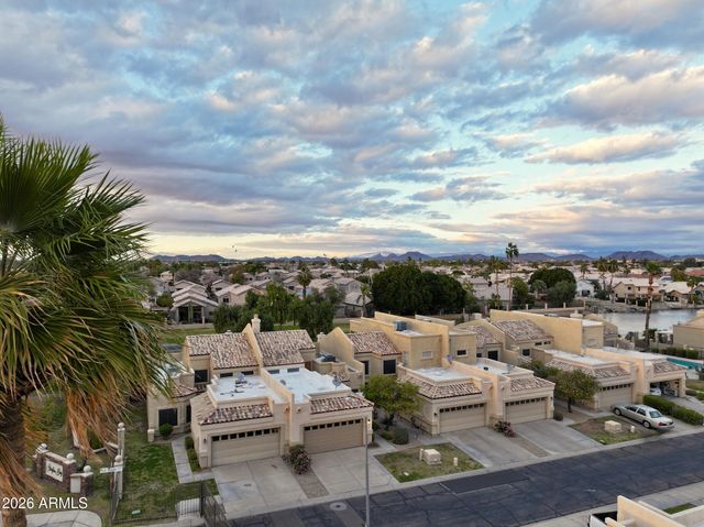 9056 W PORT ROYALE Lane, Peoria, AZ 85381