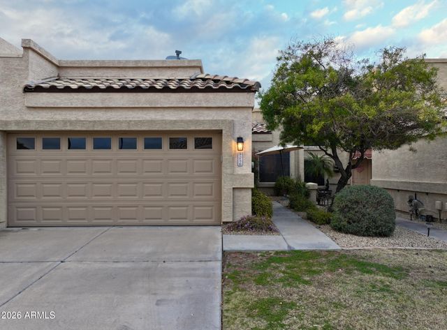 9056 W PORT ROYALE Lane, Peoria, AZ 85381