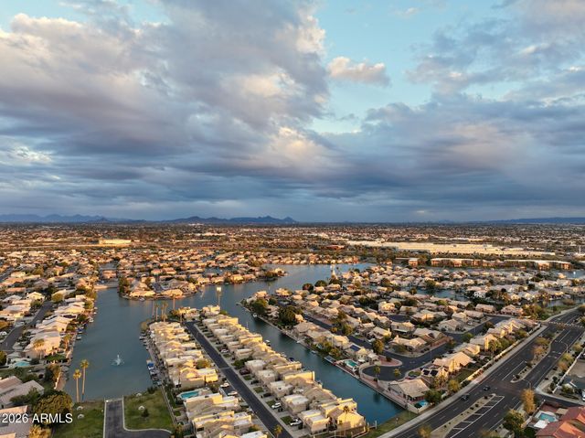 9056 W PORT ROYALE Lane, Peoria, AZ 85381