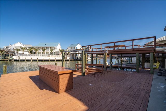 13810 Captains Row, Corpus Christi, TX 78418