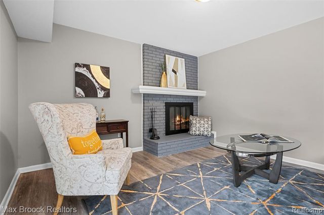 2615 Douglas Drive, Bloomfield Hills, MI 48304