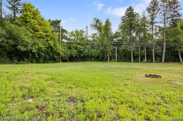 2615 Douglas Drive, Bloomfield Hills, MI 48304