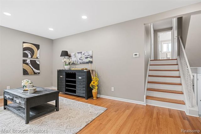 2615 Douglas Drive, Bloomfield Hills, MI 48304