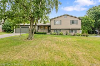 2615 Douglas Drive, Bloomfield Hills, MI 48304