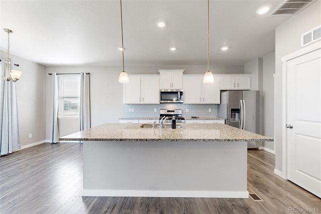 2122 Pineywoods Street, Mead, CO 80542