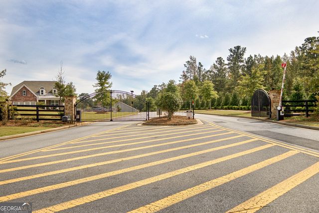 40 Timbercove Court, Sharpsburg, GA 30277