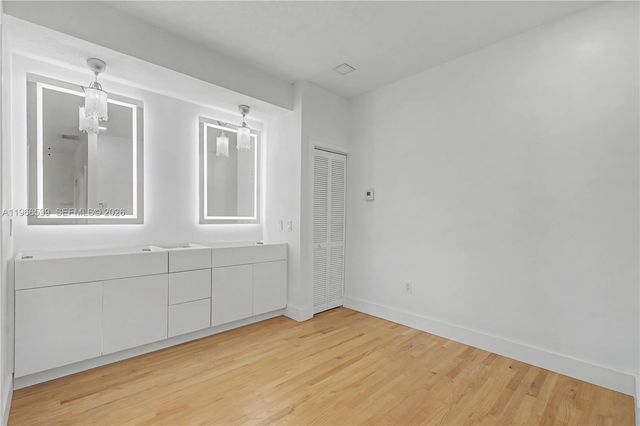 8305 NW 157th Ter, Miami Lakes, FL 33016