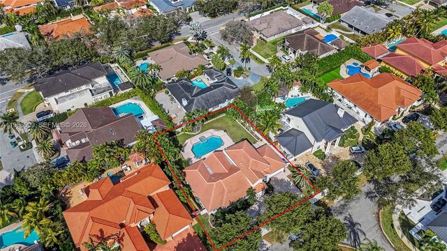 8305 NW 157th Ter, Miami Lakes, FL 33016