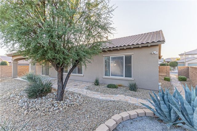 7312 Pinfeather Way, North Las Vegas, NV 89084