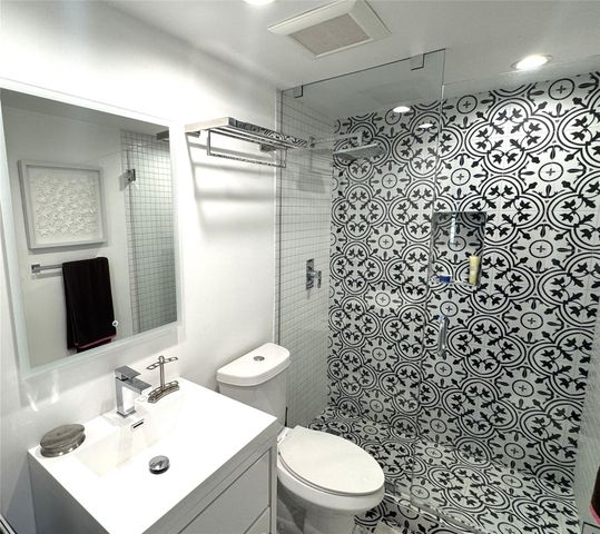 3800 GALT OCEAN Drive 1011, Fort Lauderdale, FL 33308
