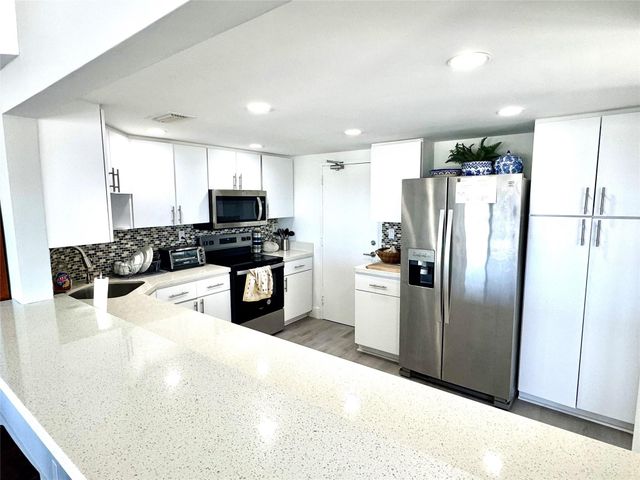 3800 GALT OCEAN Drive 1011, Fort Lauderdale, FL 33308