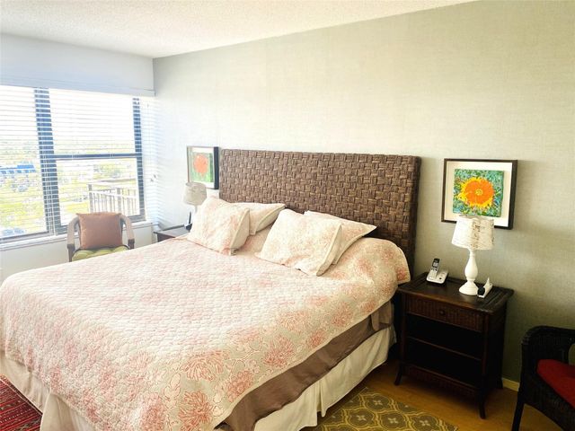 3800 GALT OCEAN Drive 1011, Fort Lauderdale, FL 33308