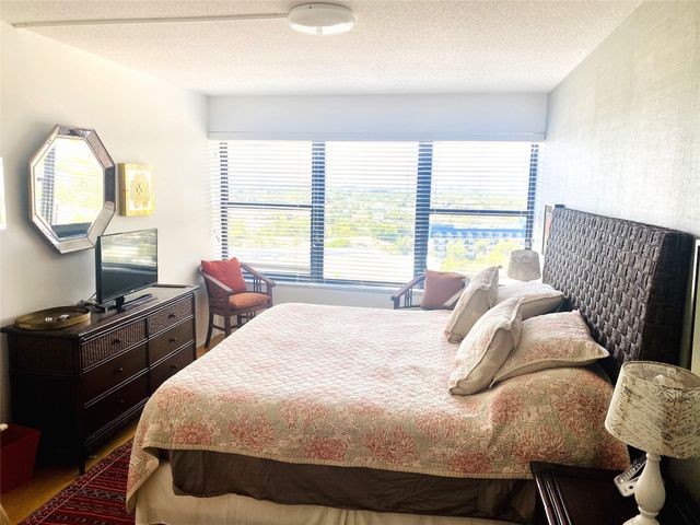 3800 GALT OCEAN Drive 1011, Fort Lauderdale, FL 33308