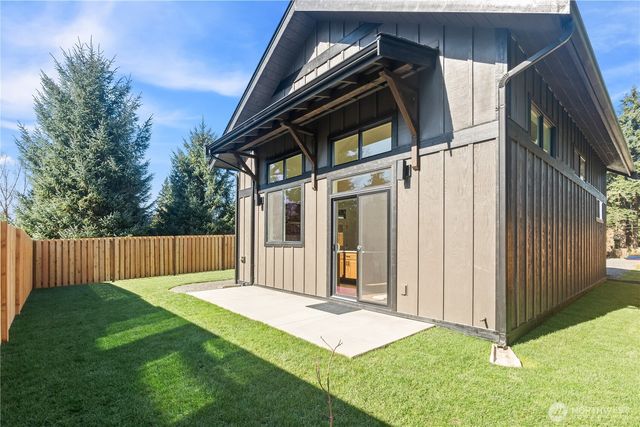 2905 Cedarwood Avenue, Bellingham, WA 98225