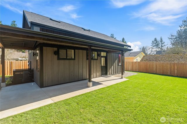 2905 Cedarwood Avenue, Bellingham, WA 98225