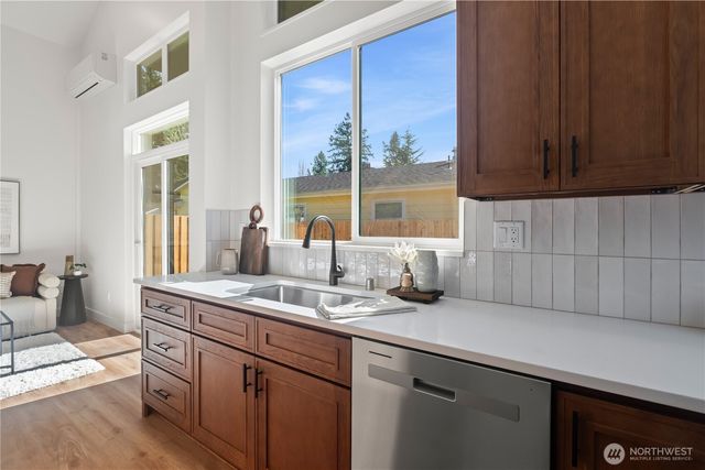 2905 Cedarwood Avenue, Bellingham, WA 98225