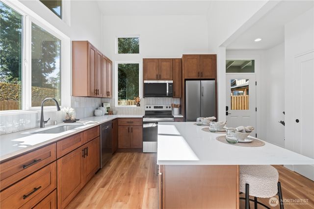 2905 Cedarwood Avenue, Bellingham, WA 98225