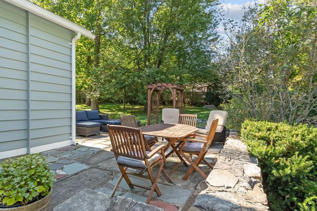 6 Nourse Road, Bolton, MA 01740