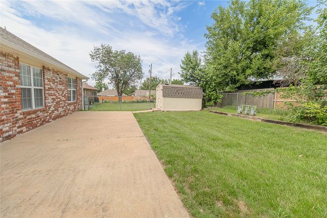1803 S 21st Street, Rogers, AR 72758