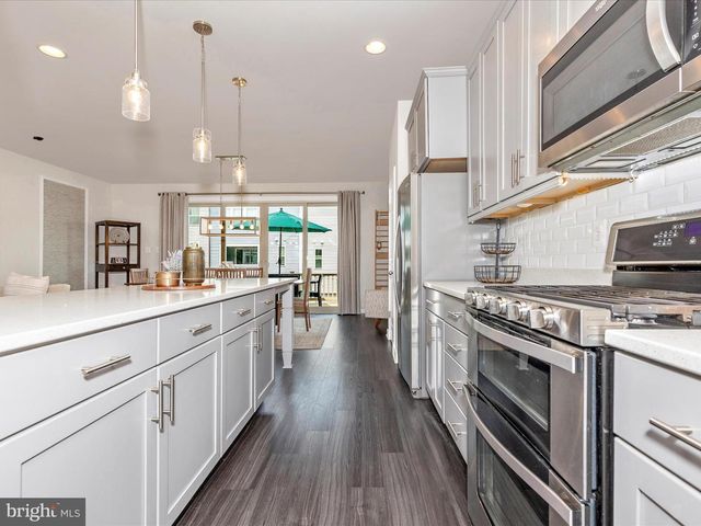 3323 STONE BARN DR, Frederick, MD 21704