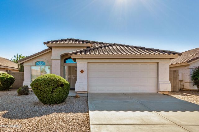 747 W DOUGLAS Avenue, Gilbert, AZ 85233