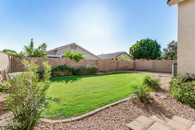 747 W DOUGLAS Avenue, Gilbert, AZ 85233