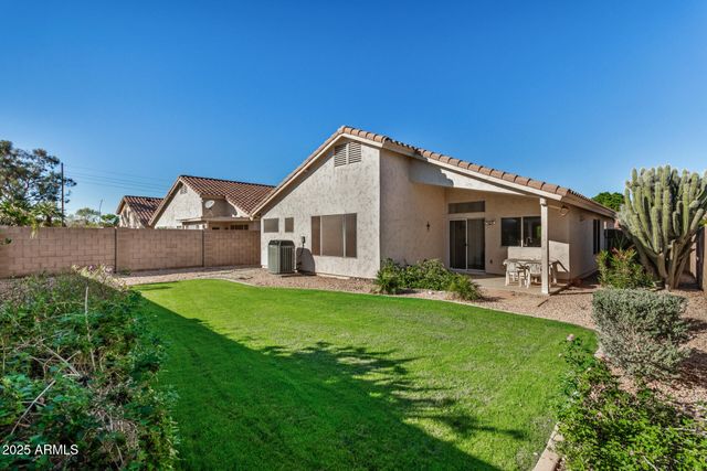 747 W DOUGLAS Avenue, Gilbert, AZ 85233