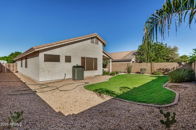 747 W DOUGLAS Avenue, Gilbert, AZ 85233