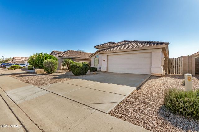747 W DOUGLAS Avenue, Gilbert, AZ 85233