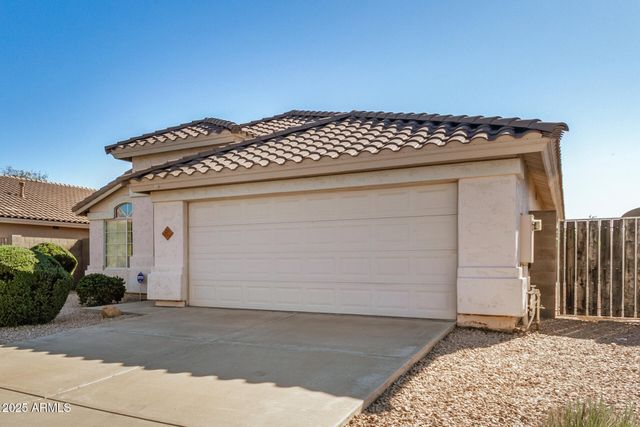 747 W DOUGLAS Avenue, Gilbert, AZ 85233