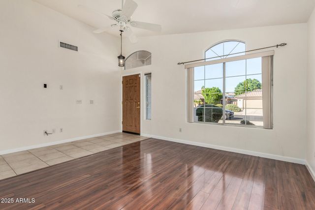 747 W DOUGLAS Avenue, Gilbert, AZ 85233