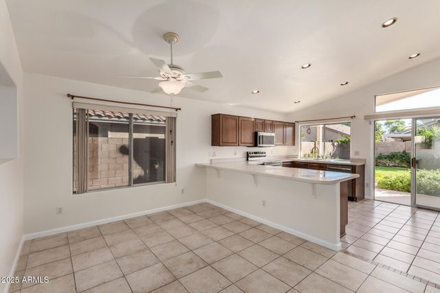 747 W DOUGLAS Avenue, Gilbert, AZ 85233