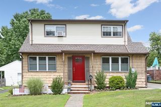 211 New Jersey Avenue, Bergenfield, NJ 07628