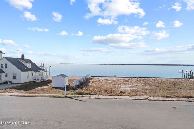 206 Roanoke Avenue Pelican Island, Seaside Heights, NJ 08751